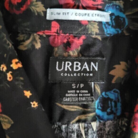 Cotton Rose floral print Black Shirt Women’s Sz Small - Picture 3 of 7